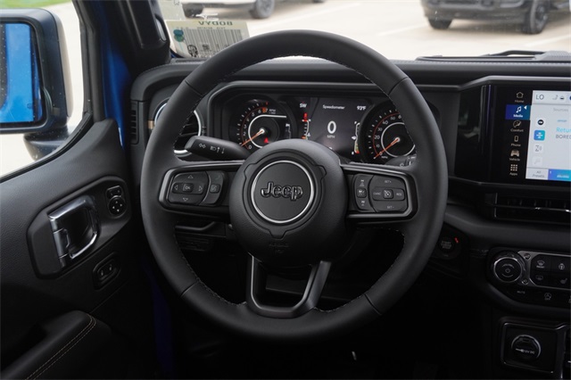 2025 Jeep Gladiator Sport photo 14