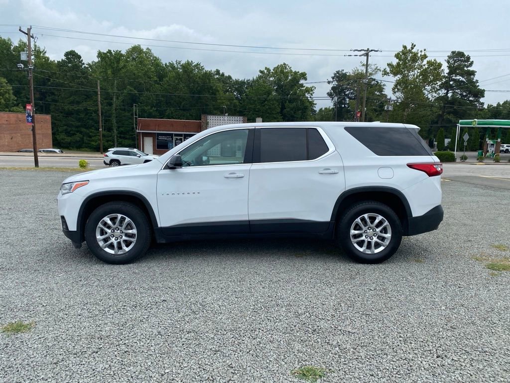 2021 Chevrolet Traverse LS photo 4