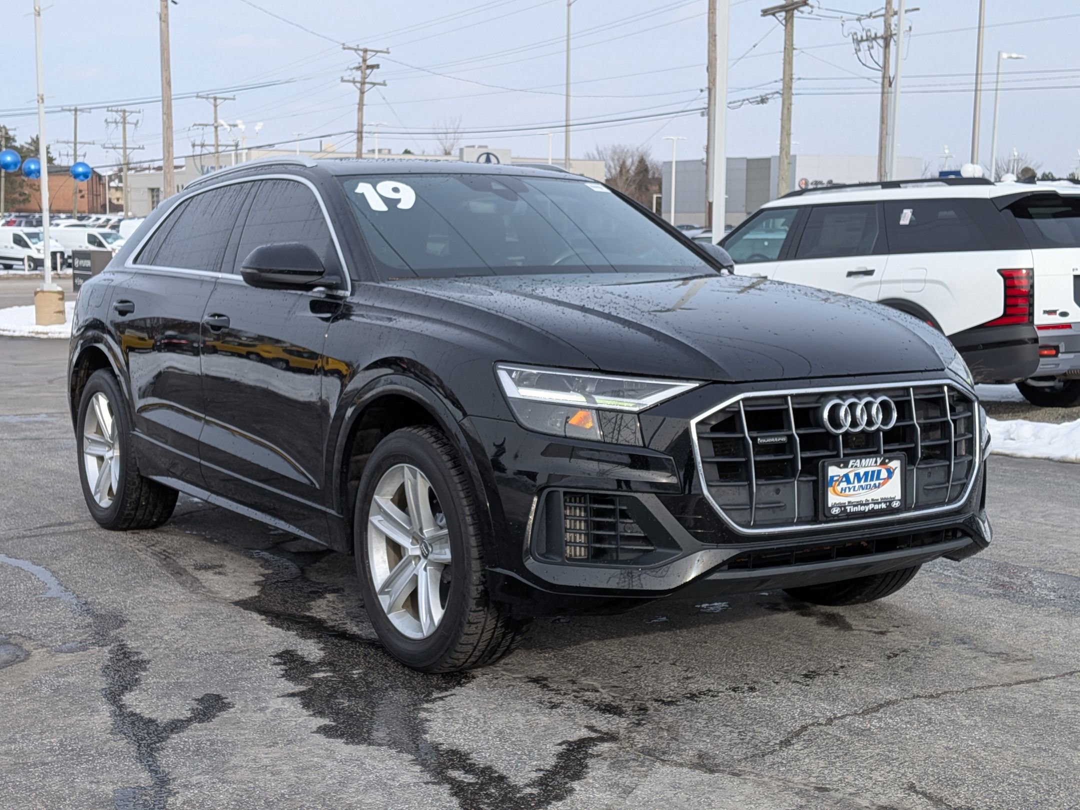 2019 Audi Q8 Premium's photo