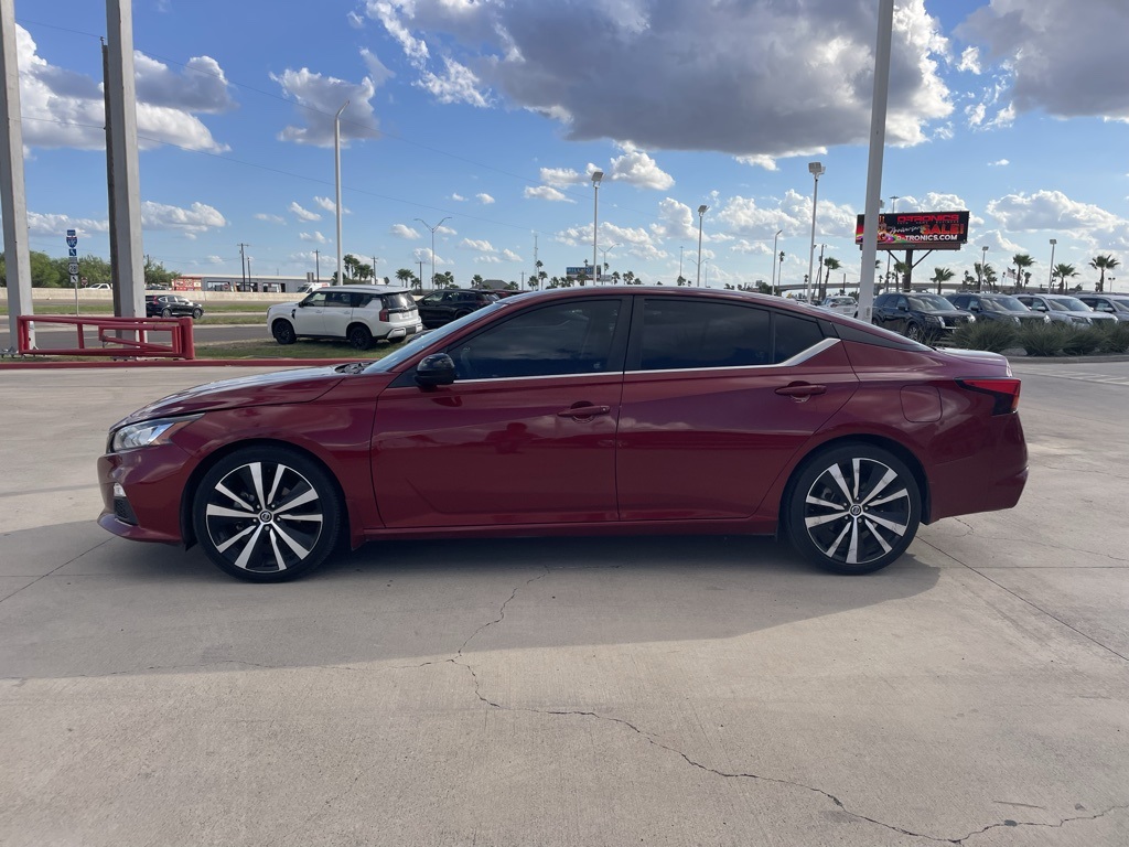 2022 Nissan Altima 2.5 SR photo 3