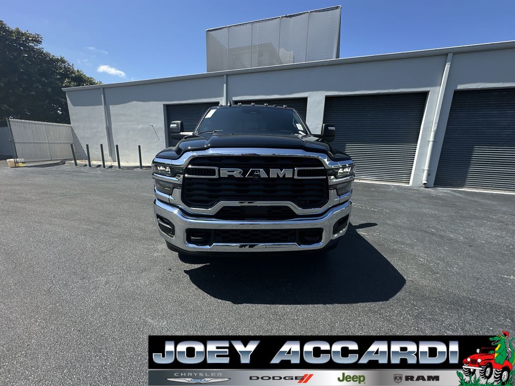 2025 Ram 2500 Tradesman photo 3