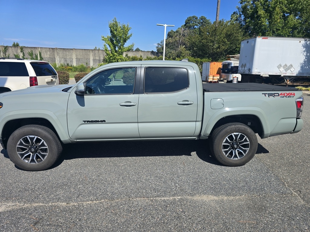 2022 Toyota Tacoma TRD Sport photo 8