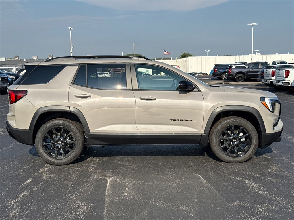 2026 Gmc Terrain Elevation Black Edition photo 8