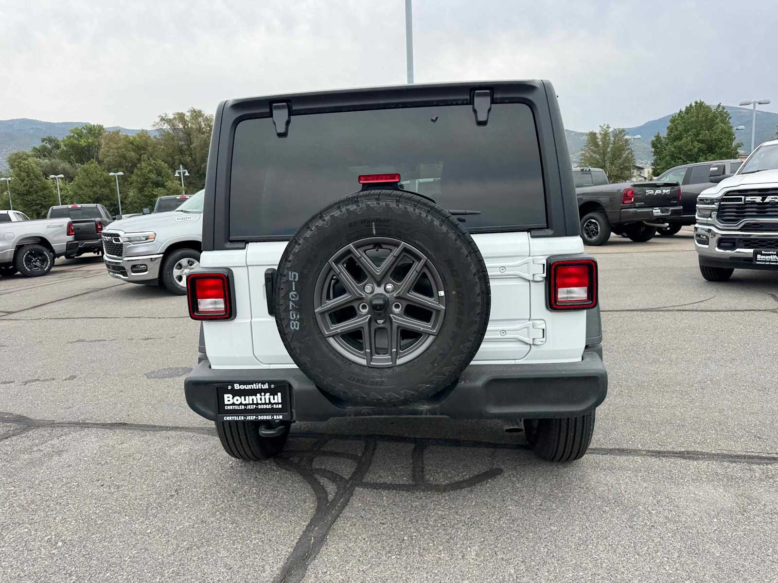 2025 Jeep Wrangler Sport S photo 4