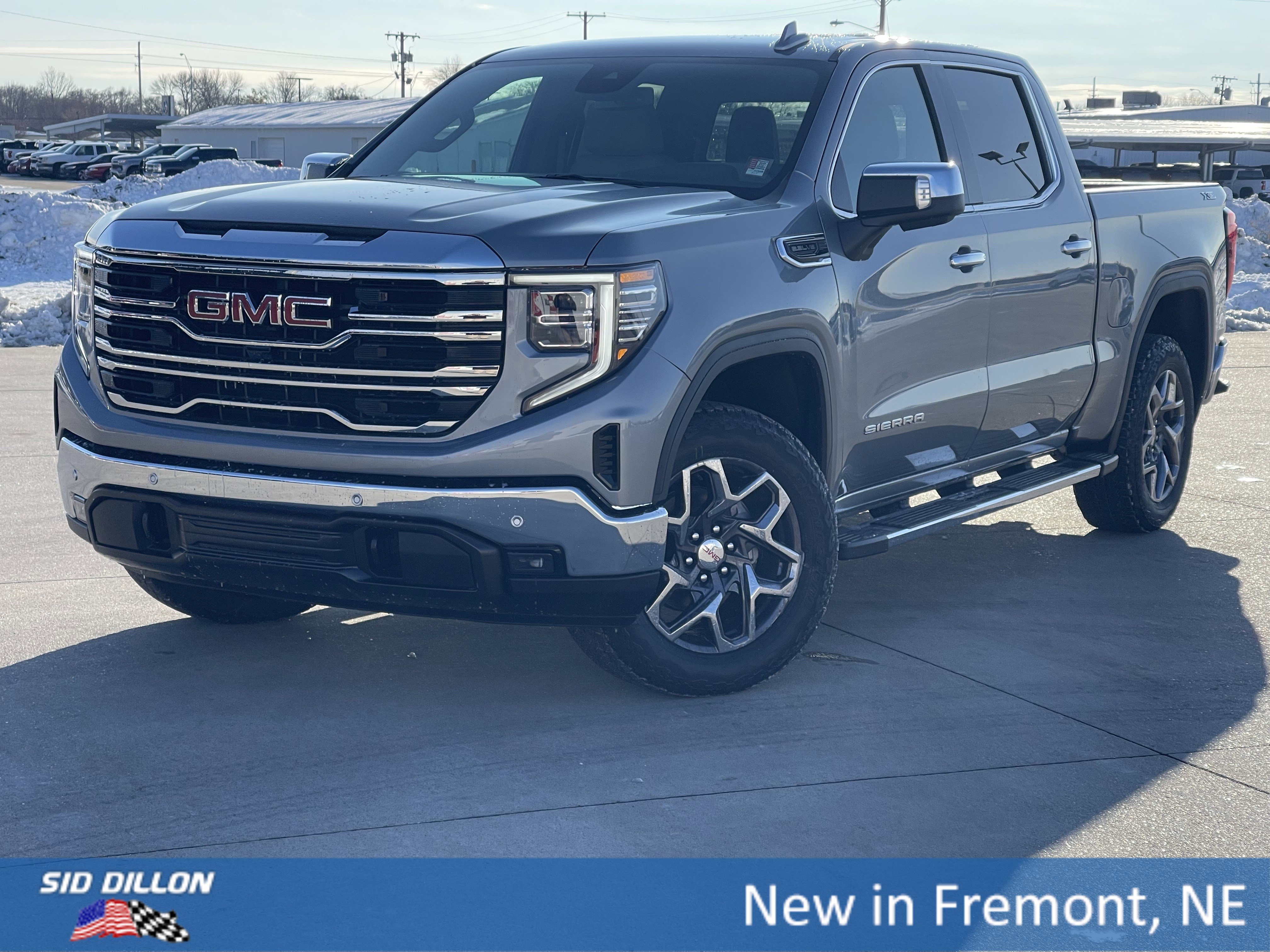 2026 GMC Sierra 1500 SLT's photo