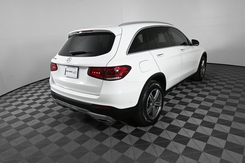 2022 Mercedes Benz GLC 300 photo 24