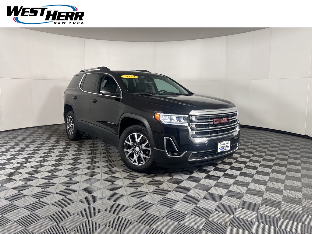 2023 GMC Acadia SLT's photo