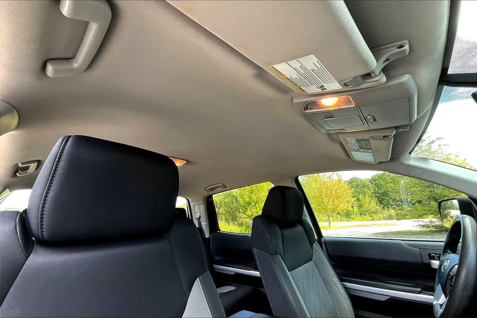 2017 Toyota Tundra SR5 photo 13