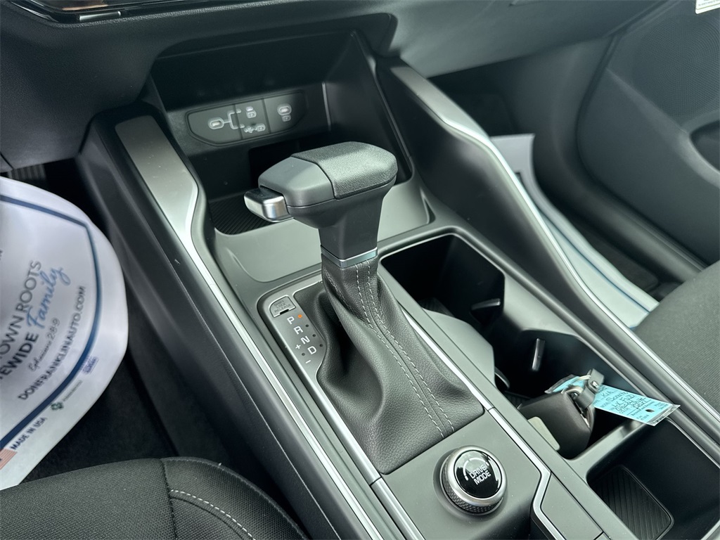 2025 Kia Sorento LX photo 23