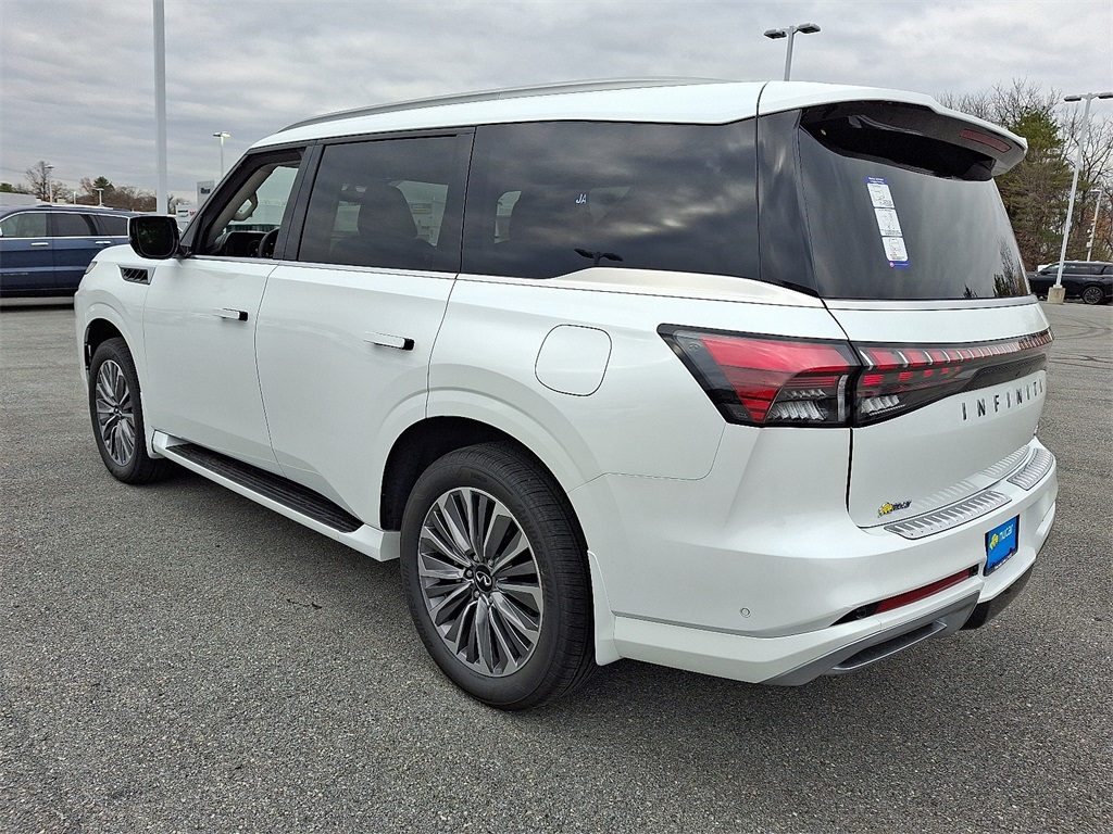 2026 Infiniti QX80 Luxe photo 2
