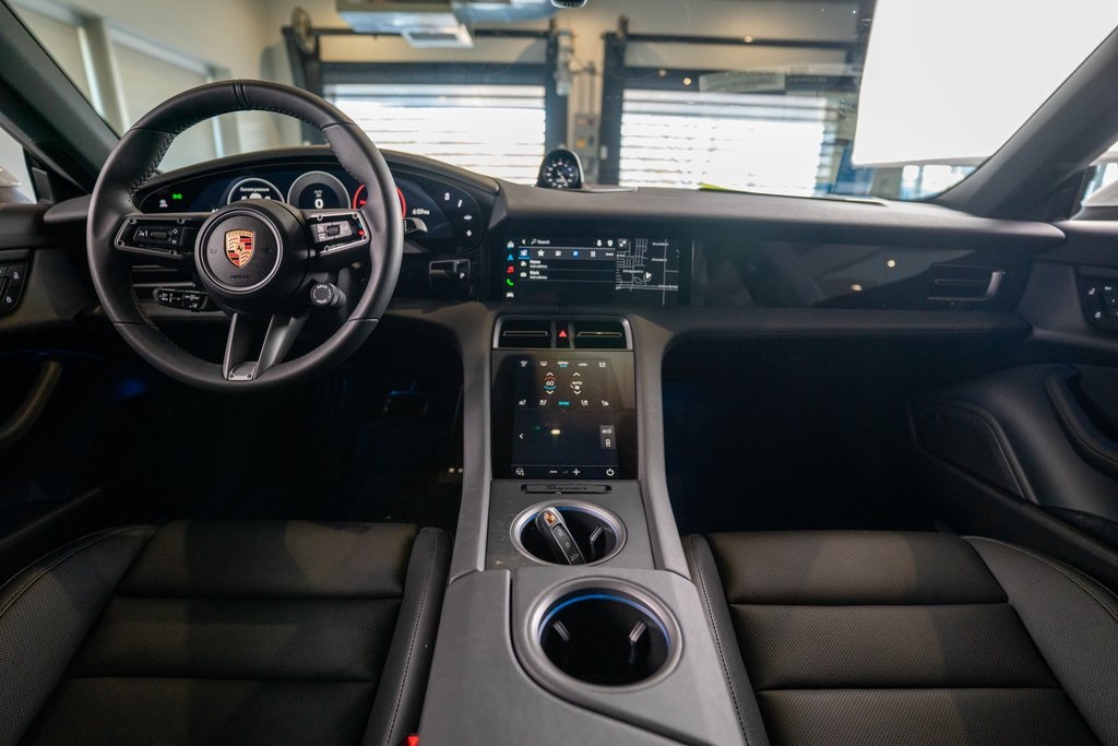 2025 Porsche Taycan S photo 13
