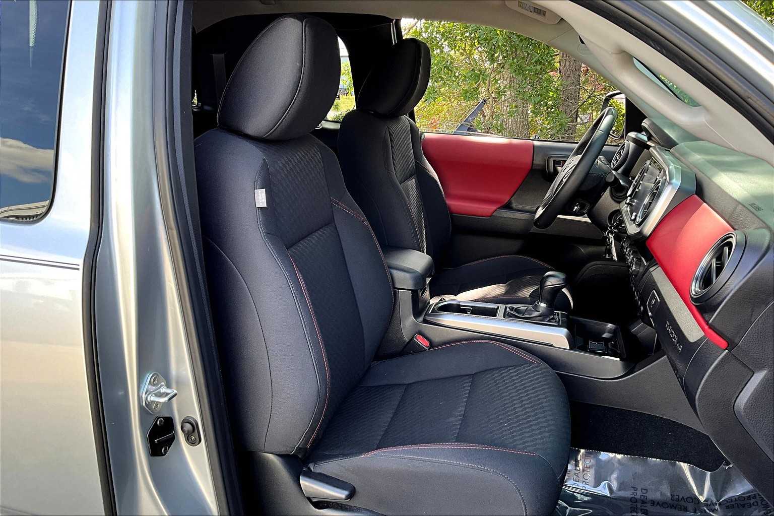 2023 Toyota Tacoma SR5 4x4 Access Cab photo 8