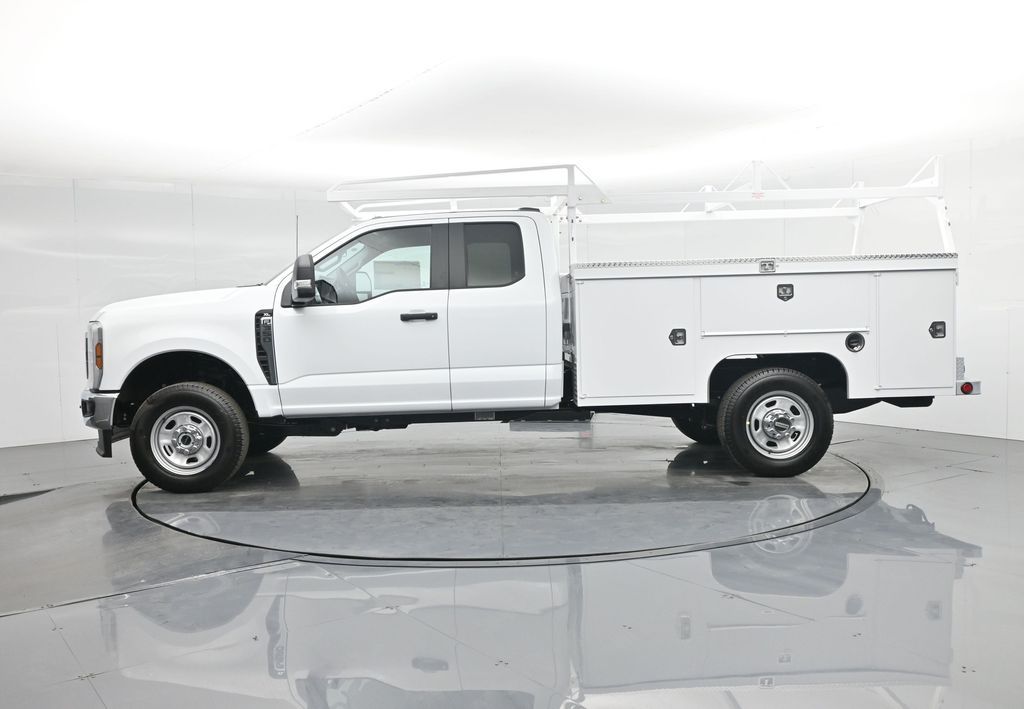 2025 Ford F-350 Super Duty XLT