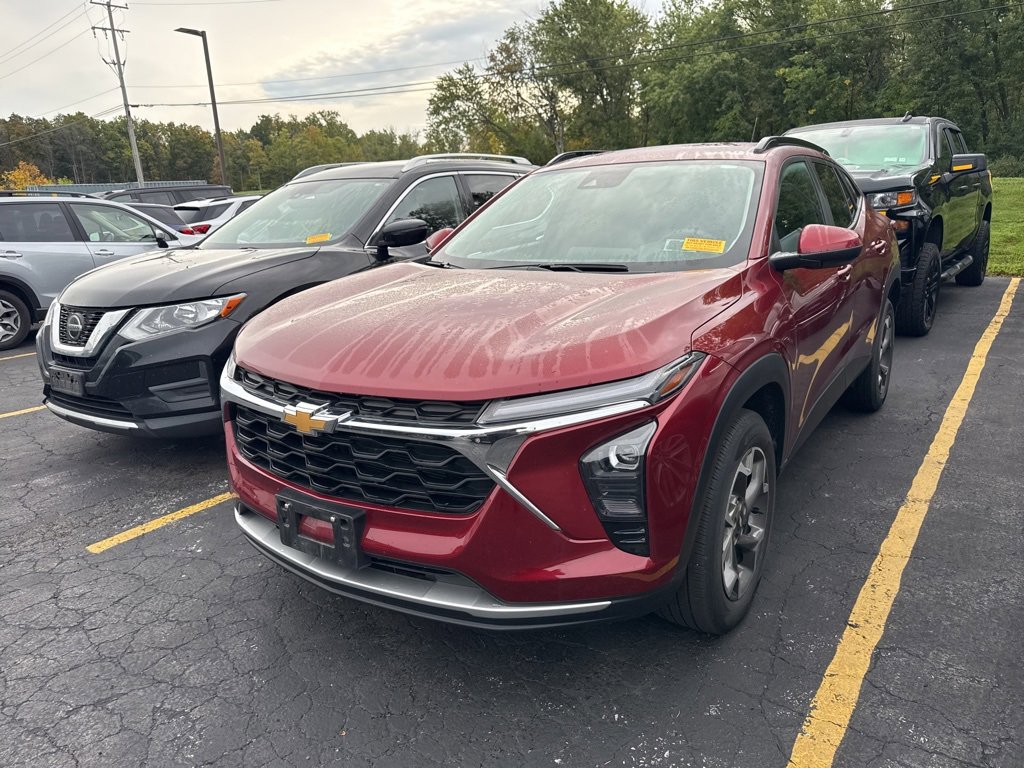 2024 Chevrolet Trax LT photo 3