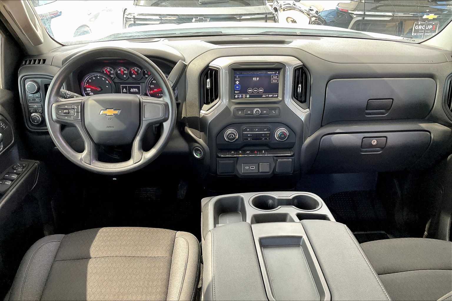 2024 Chevrolet Silverado 1500 Custom photo 13