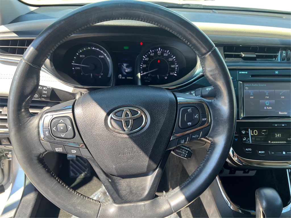 2018 Toyota Avalon Hybrid Limited photo 16