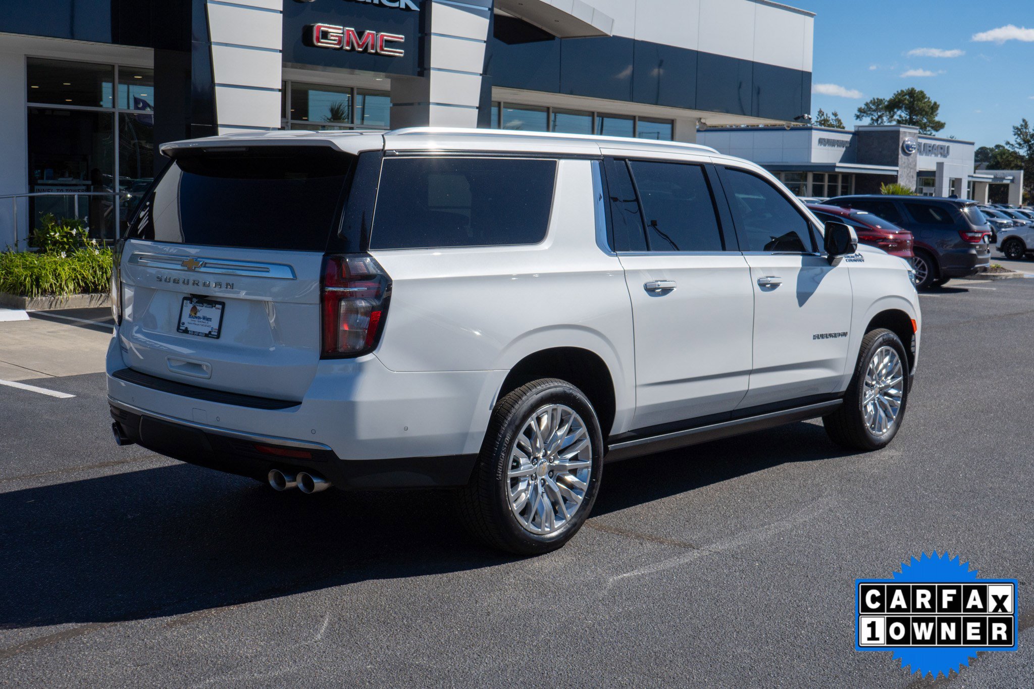 2024 Chevrolet Suburban High Country photo 3