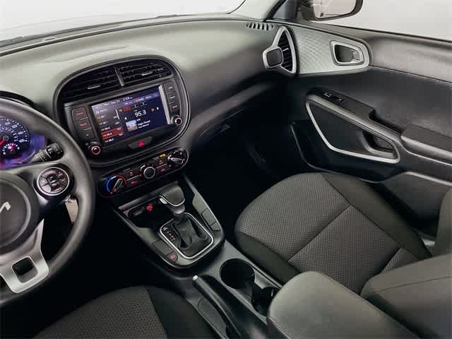 2022 Kia Soul LX photo 19