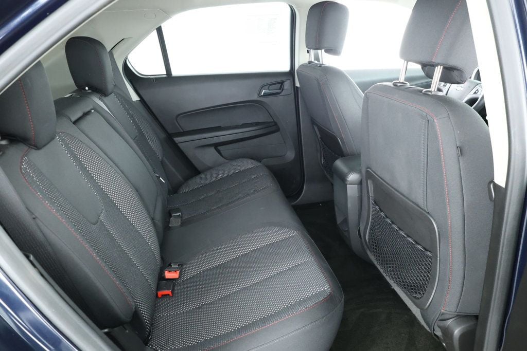 2017 Chevrolet Equinox LT photo 20