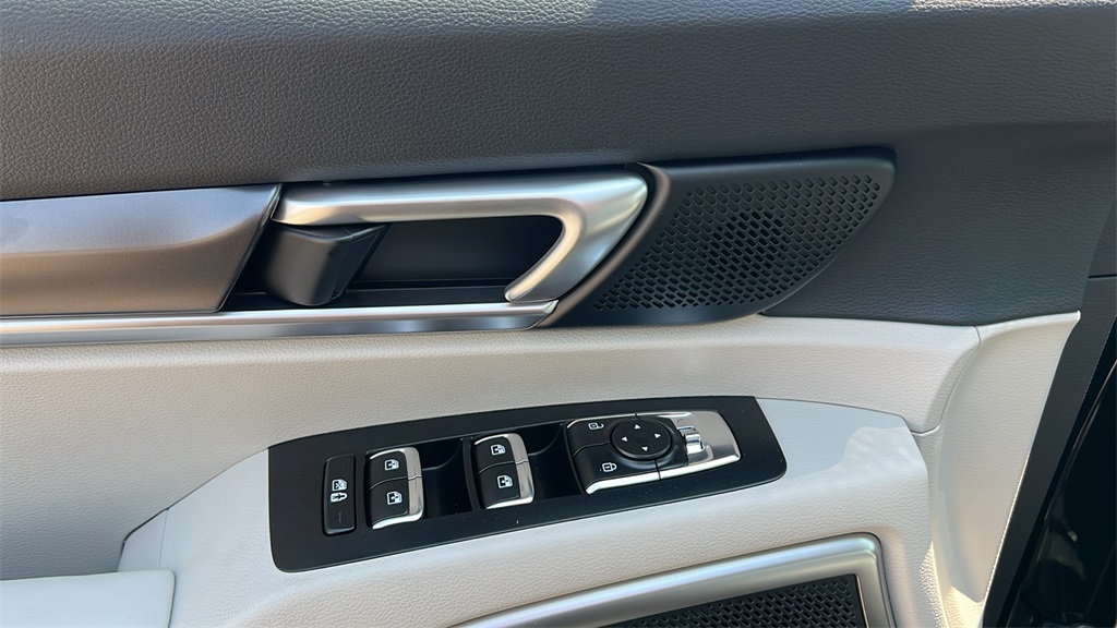 2025 Kia Telluride S photo 13
