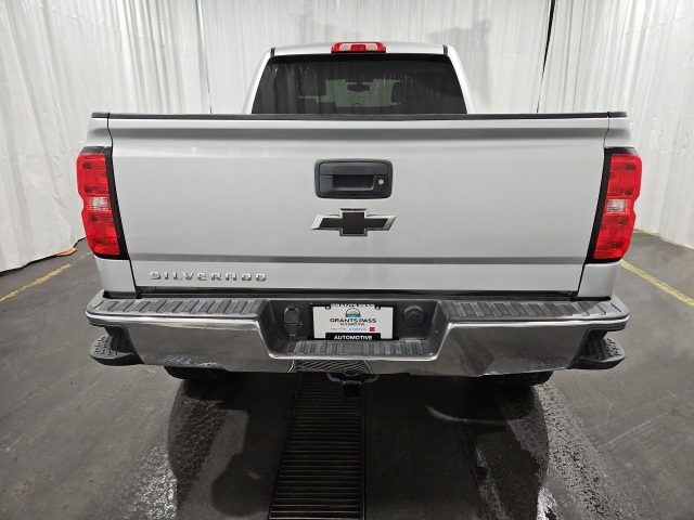 2018 Chevrolet Silverado 1500 LT photo 4