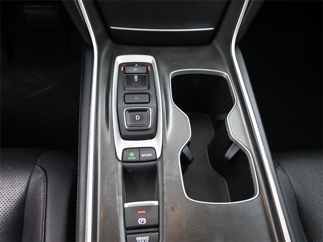 2018 Honda Accord Touring 2.0T photo 3