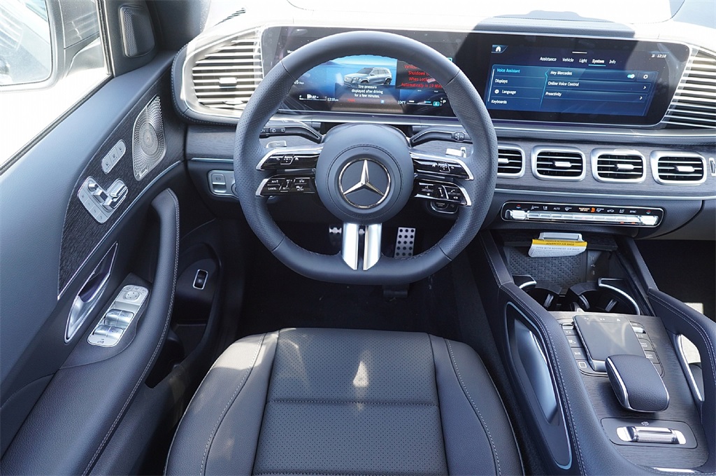 2026 Mercedes Benz GLS 450 4MATIC photo 11