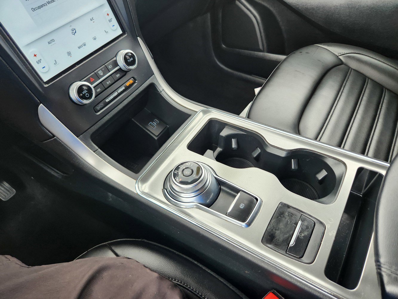 2022 Ford Edge SEL photo 12