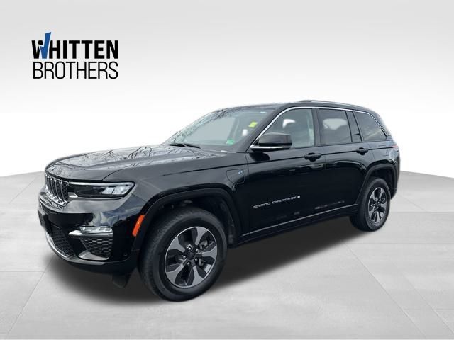 2022 Jeep Grand Cherokee 4xe's photo