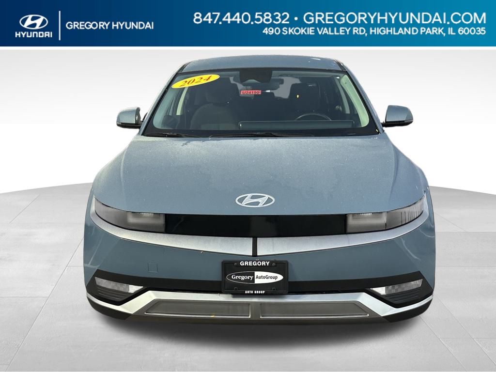 2024 Hyundai IONIQ 5 SE's photo