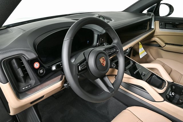 2026 Porsche Cayenne E-Hybrid Coupe photo 4