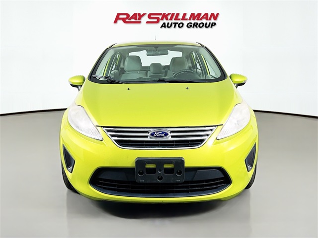 2013 Ford Fiesta SE photo 2