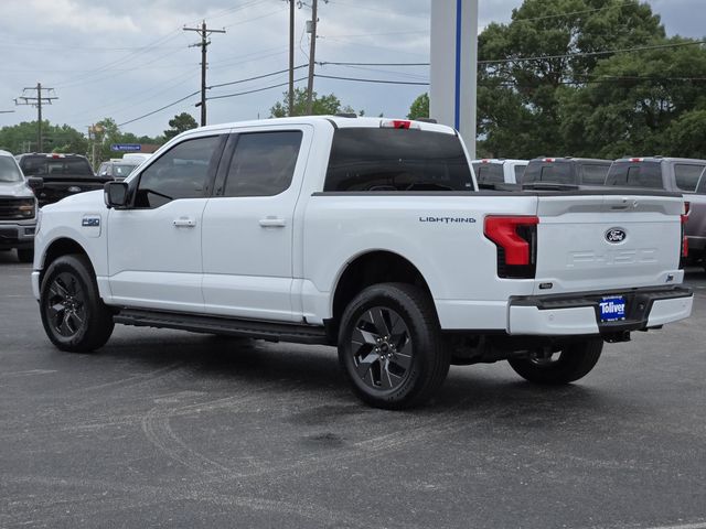 2025 Ford F-150 Lightning photo 4