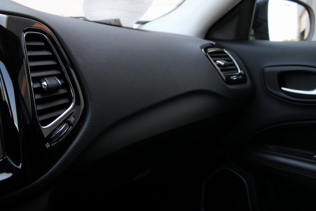 2021 Jeep Compass Limited photo 4