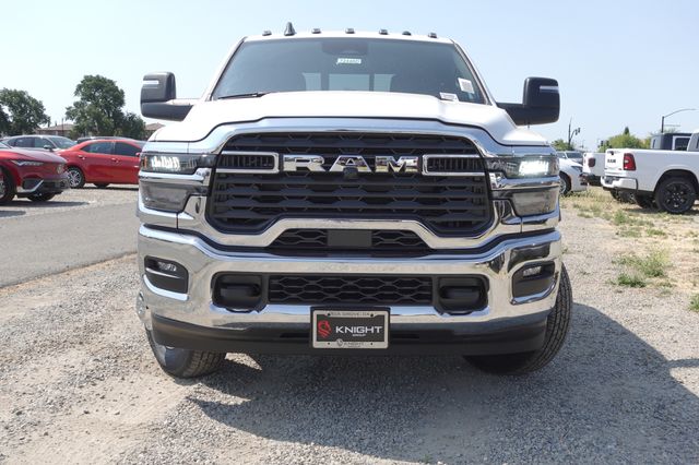 2025 Ram 3500 Tradesman photo 2