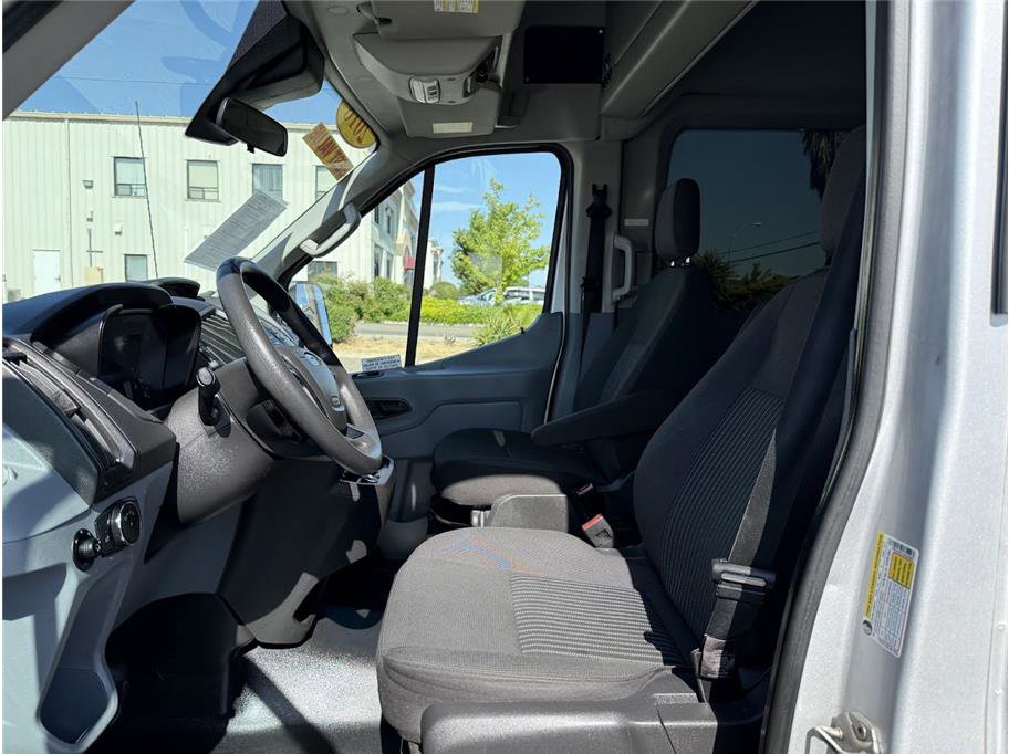 2018 Ford Transit Passenger XLT photo 11