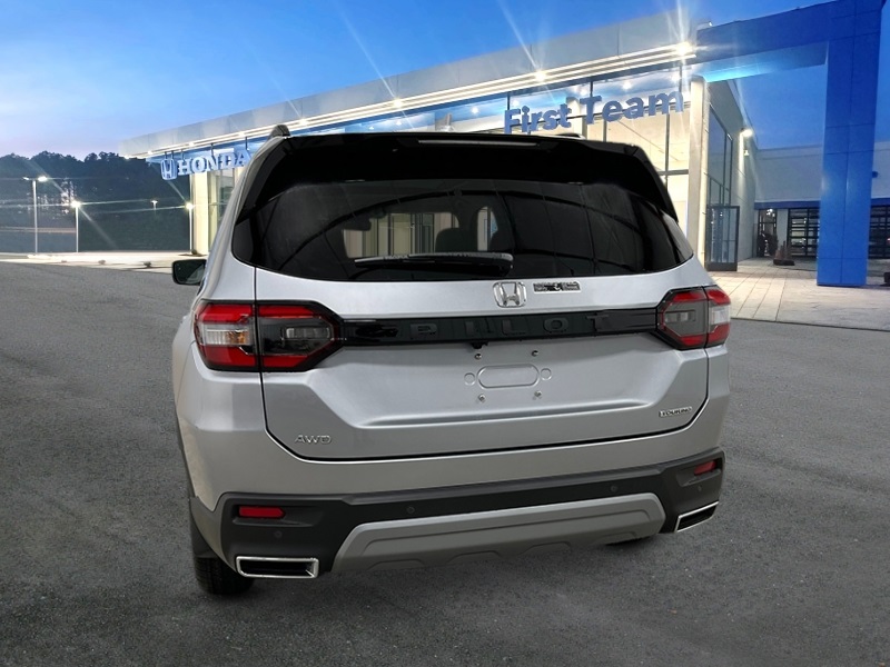 2025 Honda Pilot Touring photo 4