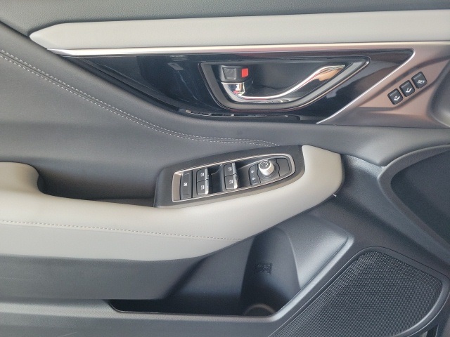 2025 Subaru Outback Limited photo 13