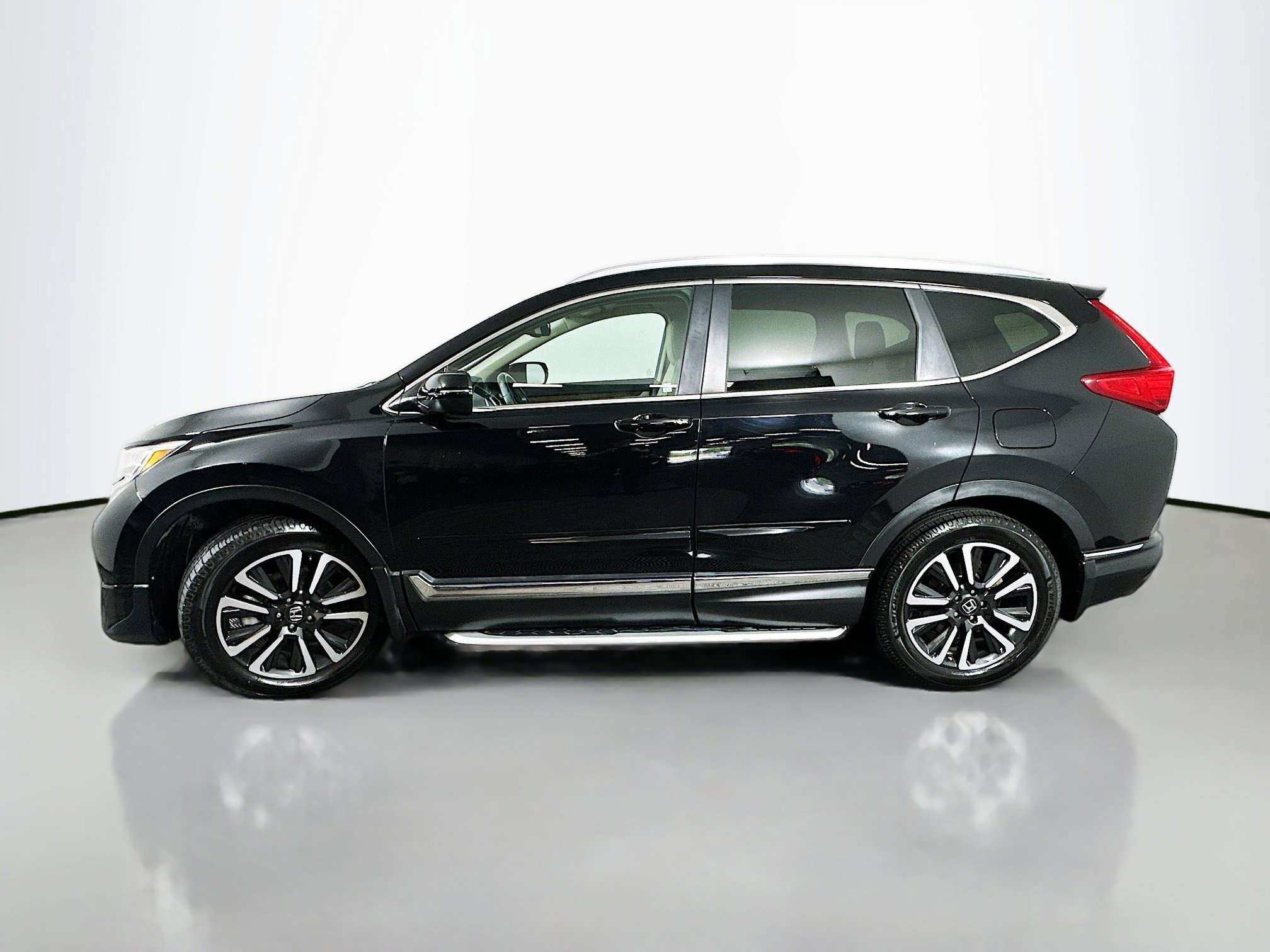 2018 Honda CR-V Touring photo 4