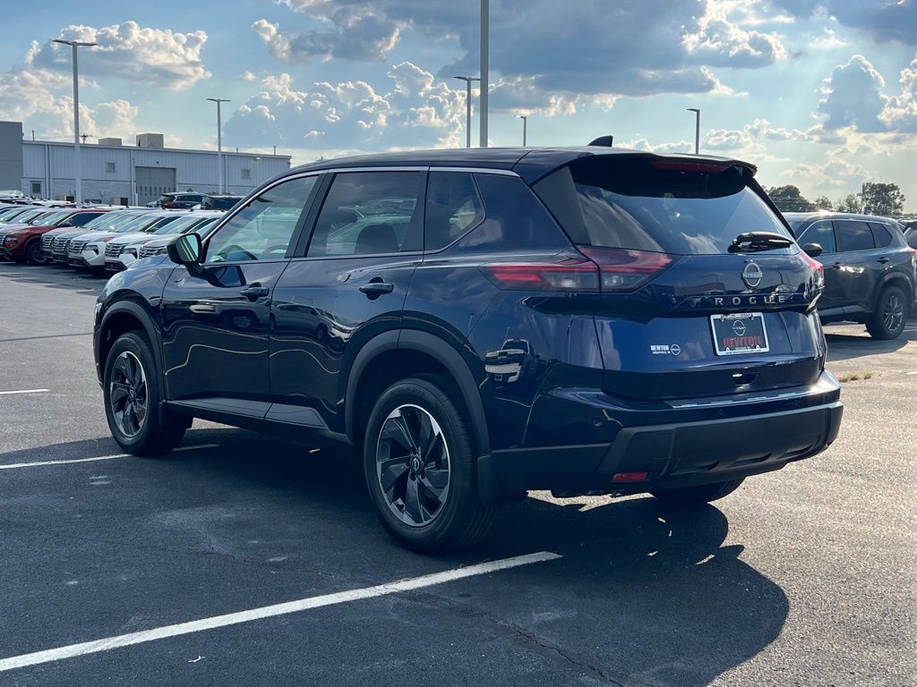 2026 Nissan Rogue SV photo 4