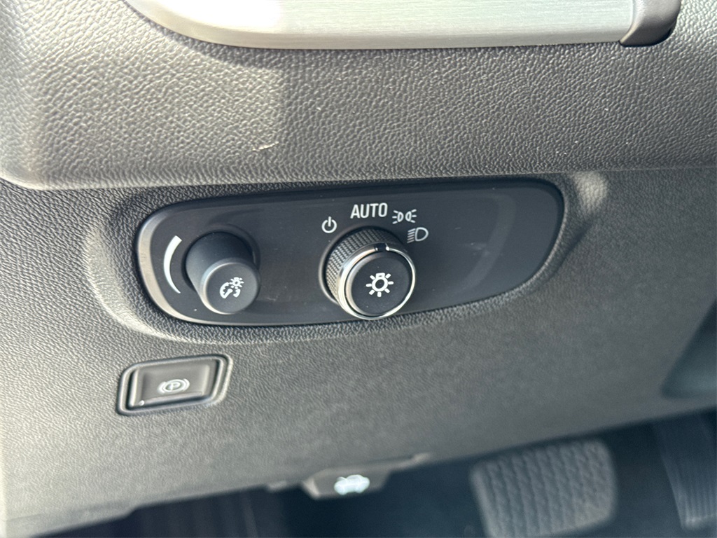 2024 Gmc Terrain SLE photo 24