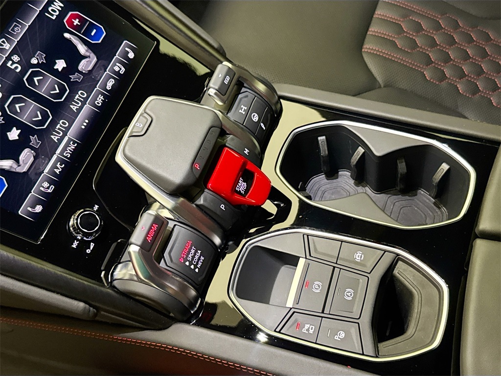 2024 Lamborghini Urus S photo 17