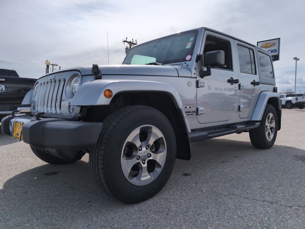 2017 Jeep Wrangler Unlimited Sahara photo 26