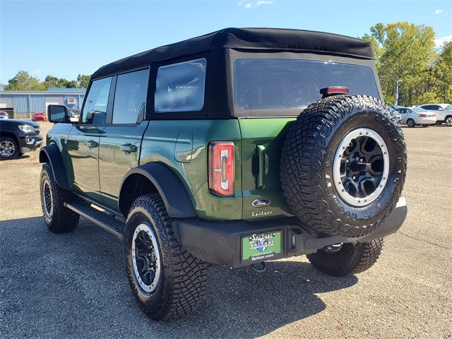 2024 Ford Bronco Outer Banks photo 6