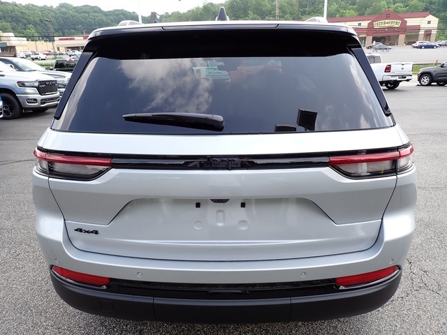 2025 Jeep Grand Cherokee Altitude X photo 4
