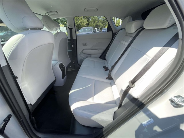 2025 Hyundai Kona SEL photo 9