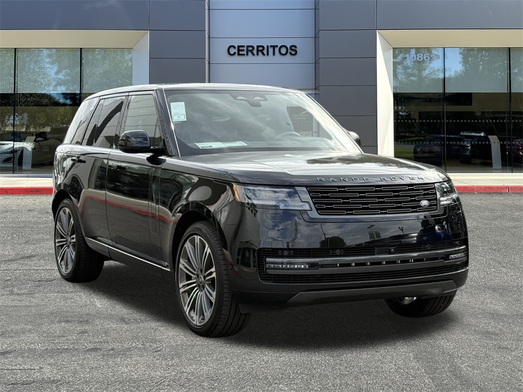 2025 Land Rover Range Rover SE photo 3