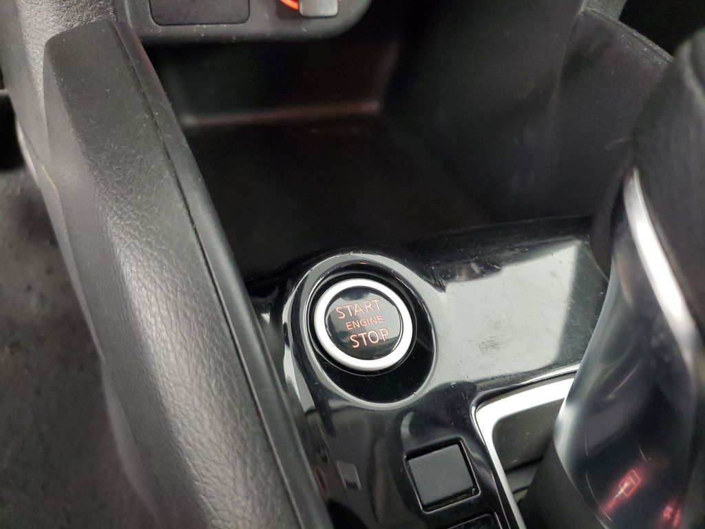 2020 Nissan Kicks S photo 17