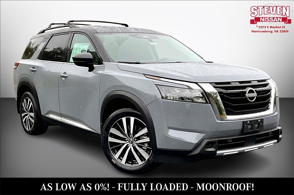 2025 Nissan Pathfinder Platinum's photo