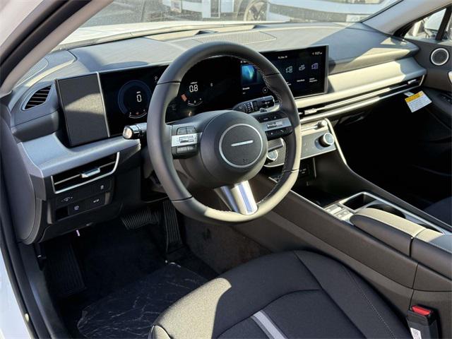 2026 Hyundai Sonata SEL Sport photo 2